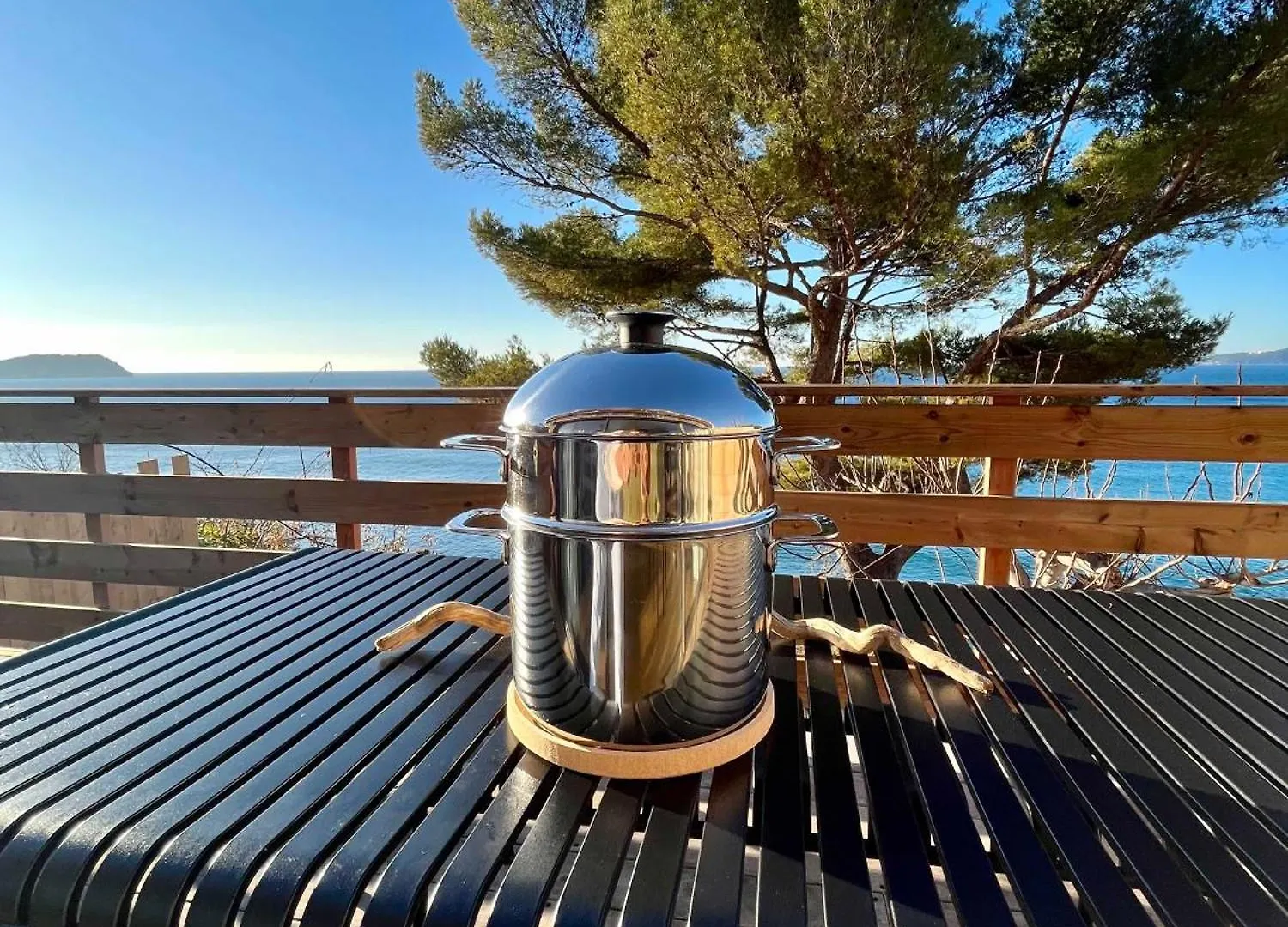 Hébergement de vacances Cabanon Moderne, Les Pieds Dans L'Eau, 2 Chambres Le Pradet